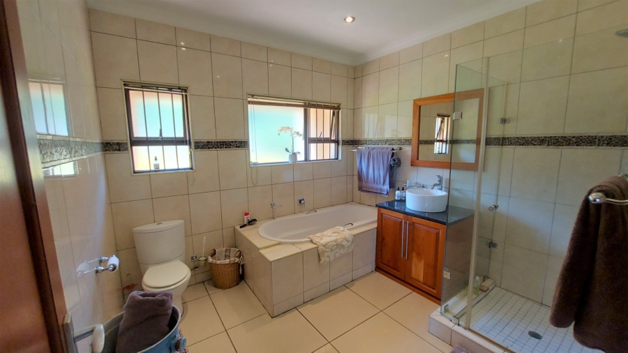7 Bedroom Property for Sale in Birdwood Estate North West